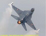 F16 4