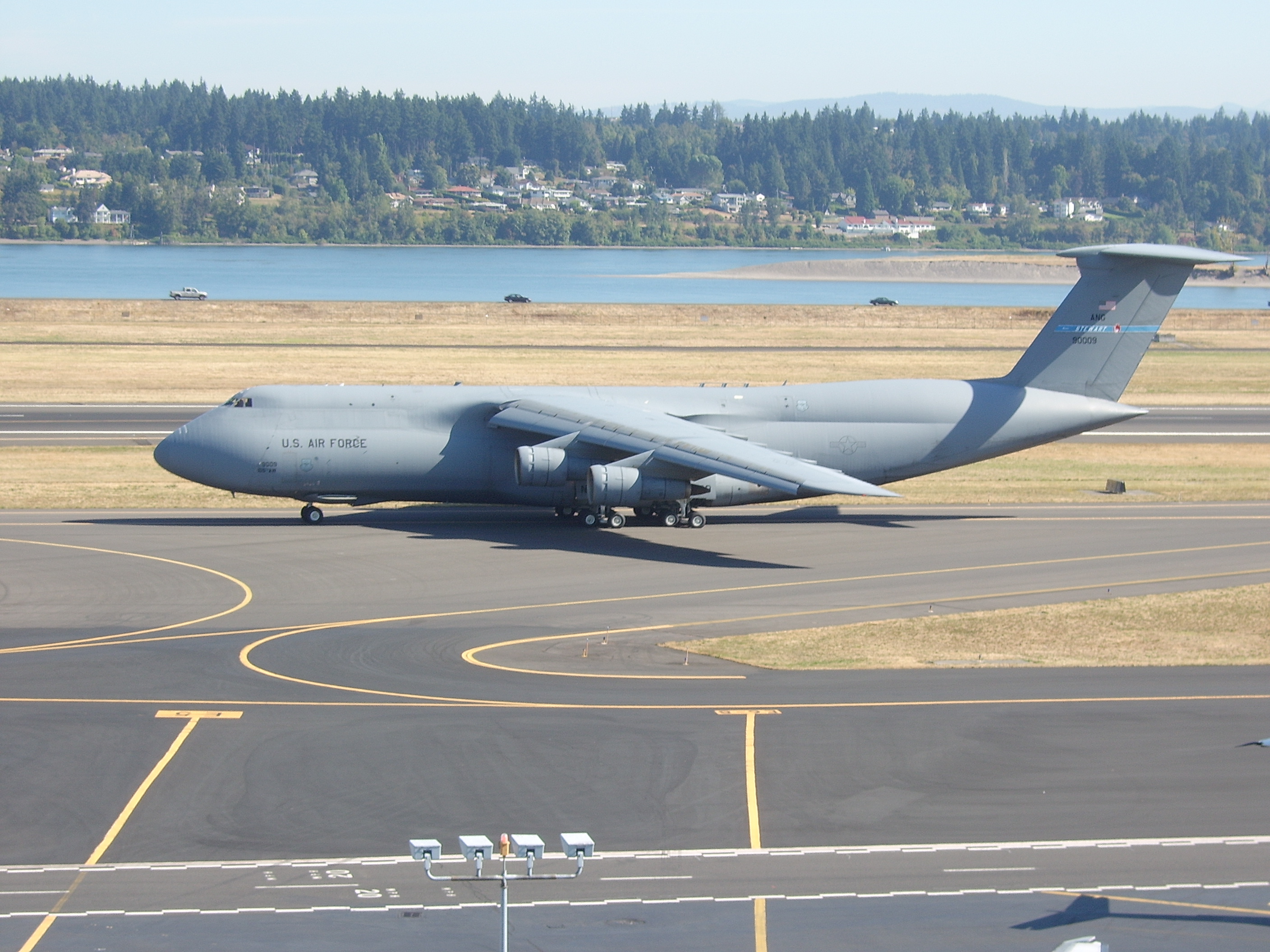 Lockheed C-5 Galaxy | Aircraft Wiki | Fandom