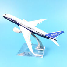 Boeing-787-dreamliner-diecast-model