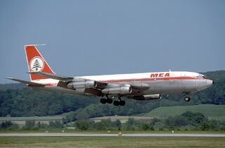 MEA Boeing 720 Marmet-1