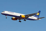 300px-Icelandair Boeing 757-256 Wedelstaedt