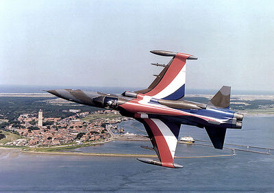 800px-Dutch Airforce 1981 DF-SC-82-11052