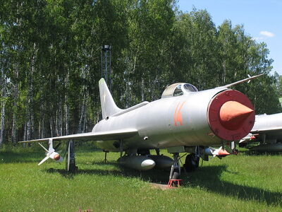 800px-Su-11 VVS museum