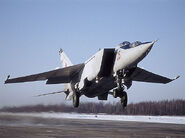 7-MiG-25-Foxbat-Ye-155