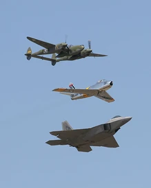 Heritage Flight.jpg (45 KB)
