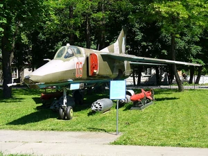 800px-MiG-27K 2008 G9-1-