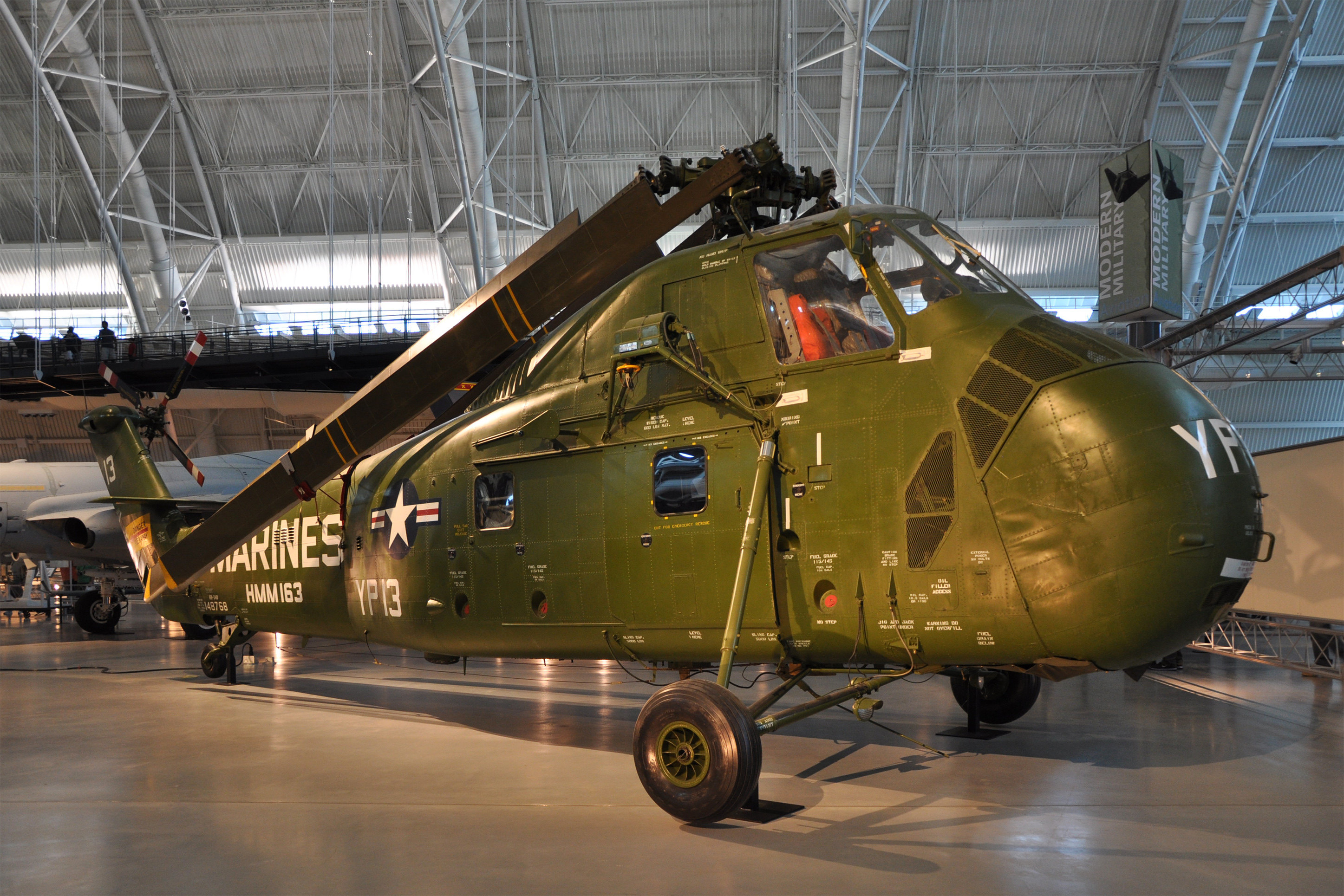 https://static.wikia.nocookie.net/aircraft/images/e/e9/Sikorsky_UH-34D_Seahorse.jpg/revision/latest?cb=20130201235411