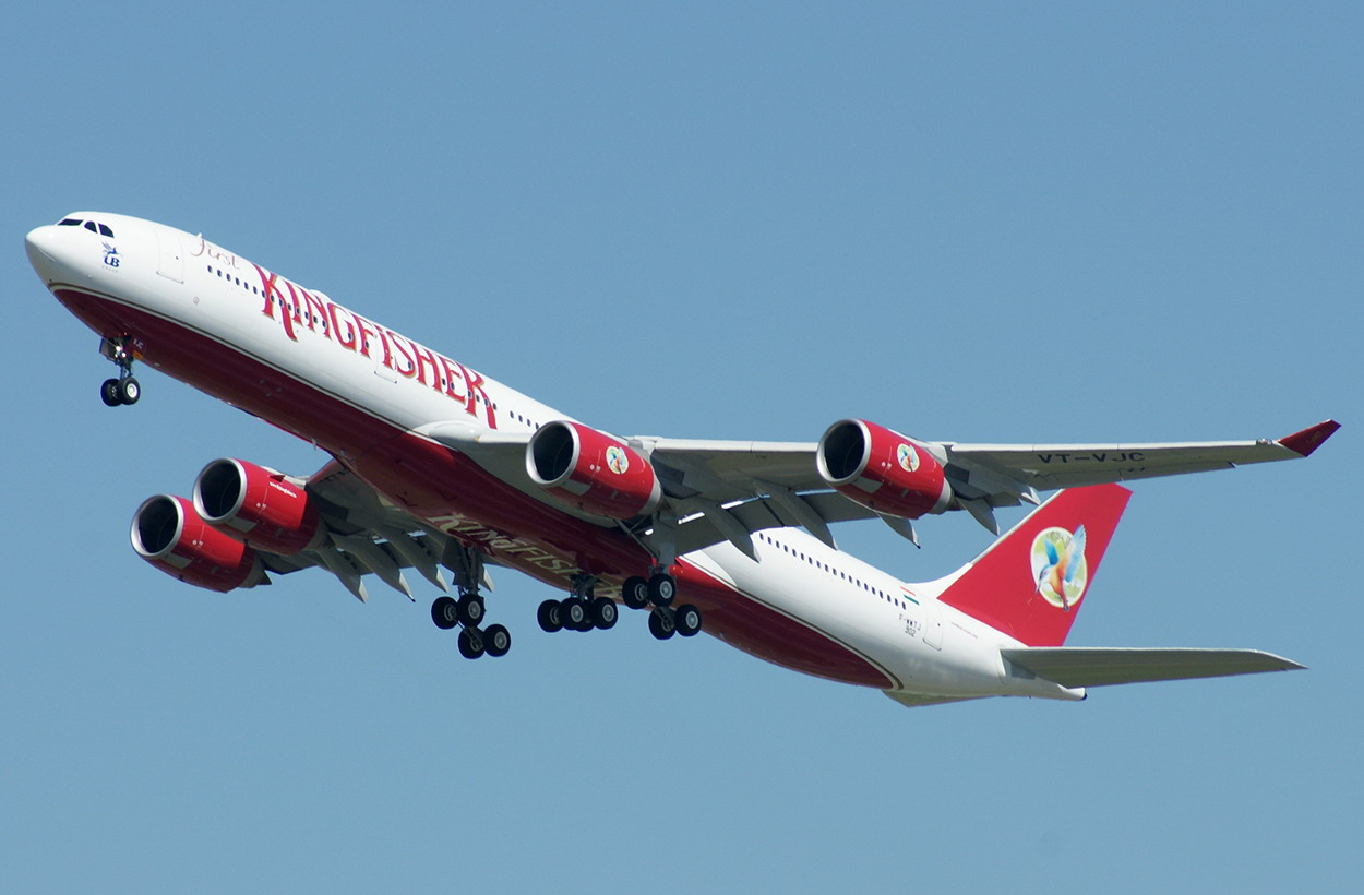 航空機・ヘリコプター AIR  AIR BUS A340-500 Airbus A340 - Wikipedia