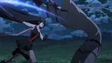 Ibara evades Akame's attacks