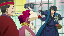 Il watches Yona and Hak fight