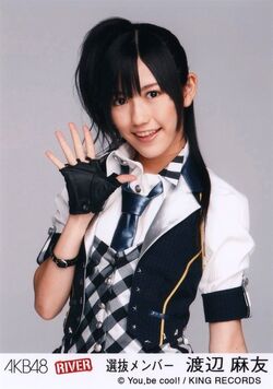 神の手 AKB48 渡辺麻友劇場壁写真レプリカ 2007年-2 - メルカリ