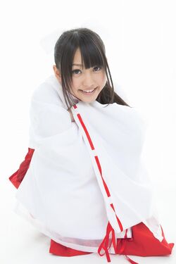 Yuria Kizaki - Wikipedia