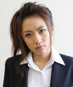 Takahashi Minami as Minami