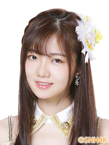 Zhou ShiYu, AKB48 Wiki