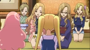 From R to L: Tomoka, her mother, sister - Tomochin (Tomoyo), and grandmother. Tomochin's family showing Orine and Yuka Tomochin's signature petite mouth look.