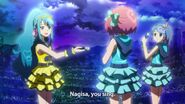 Chieri giving the microphone to Nagisa.