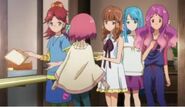 Chieri and the others sees Nagisa complimenting them.