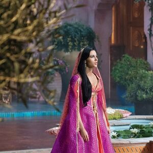 Jasmine Aladdin Wiki Fandom Not much is known about jasmine's childhood, but what we are sure of is that she lost her mother very young. jasmine aladdin wiki fandom