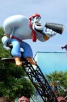 Genie directing the Flying Carpets Over Agrabah attraction at Walt Disney Studios Park