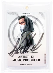 A picture of a collectible card inside a plastic case, with the text Walker #0 is on top. A picture of Alan Walker is placed over the Kreatell logo, with his signature written