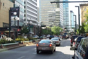 , un accès à de nombreux centres de bureaux et financiers.