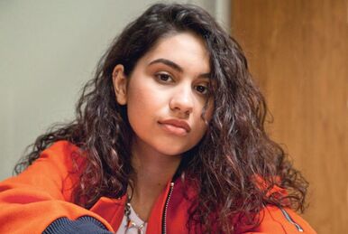 Alessia Cara – Unboxing Intro Lyrics