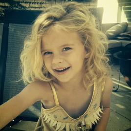 Tumblr mvtlgxgyET1qci5poo1 500