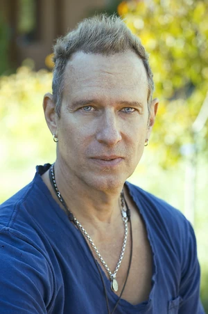 MV5BZjcyMzliNjMtOTEwOS00NDhhLWIwYjYtYmRlOGRkNTE2NGJhL2ltYWdlXkEyXkFqcGdeQXVyMDk1Nzg1OA@@. V1 