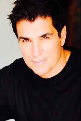 MV5BOGQyYzU2NDUtYzU5MC00ZjU1LWIzZGEtMzkwYTFjODFiNzhhXkEyXkFqcGdeQXVyNjExMjc2OTI@. V1 