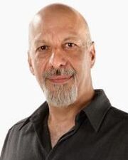 ErickAvari.jpg