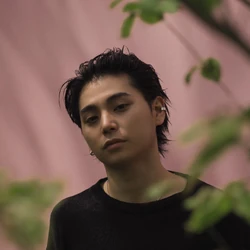Nijiro Murakami - bintang lain di Green Man