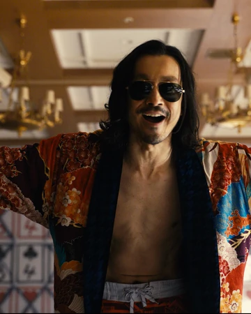 Episode 5 Alice In Borderland Wiki Fandom Arisu and his friends run into a public bathroom to hide from the police, but when they reemerge, the streets of tokyo are suddenly completely empty. episode 5 alice in borderland wiki