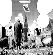 A manga panel depicting the Tokyo Tower in the background with a King of Hearts blimp above, and four players walking towards it