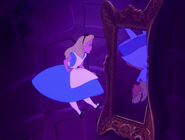 Alice-in-wonderland-disneyscreencaps.com-577