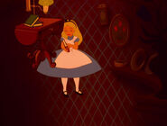 Alice-in-wonderland-disneyscreencaps.com-586