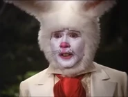 White Rabbit 1985.jpg (137 KB) Alice in Wonderland (1985)