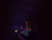 Alice-in-wonderland-disneyscreencaps.com-558