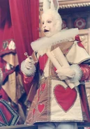 White Rabbit 1986.jpg (91 KB) Alice in Wonderland (1986)