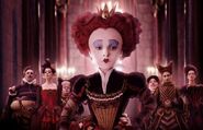 Red-Queen-alice-in-wonderland-2009-7296677-600-387