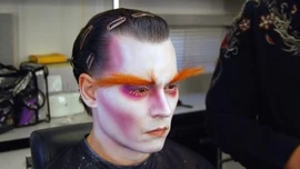 Here the "blushes" can be seen clearly.