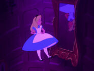 Alice-in-wonderland-disneyscreencaps.com-578