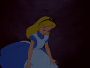 Alice-in-wonderland-disneyscreencaps.com-545