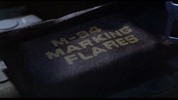 M-94 Marking Flares pouch.jpg
