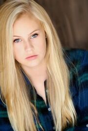 Danika Yarosh as the middle schooler Nikki Merrick