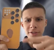 Picture of the iPhone Six Sévem.