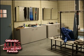 Tanzfabrik waschraum.png (98 KB) Der Wasch- und Umkleideraum