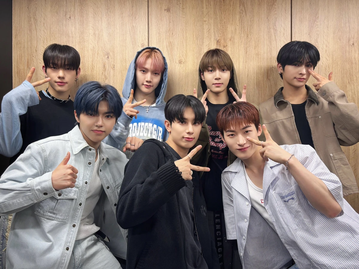 ALL(H)OURS | ALL(H)OURS Wiki | Fandom