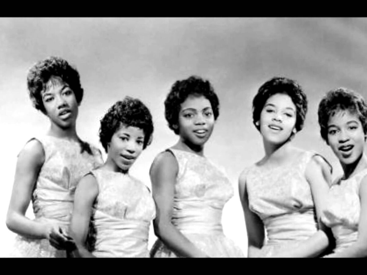 Самая первая женская группа. Группа the Chantels. Сандра Доун Конклин. The Bobbettes - Mr Lee. The Chantels best of.