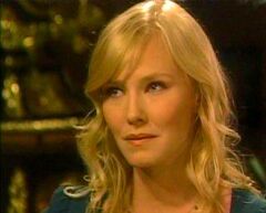 Kelli Giddish as Di Henry