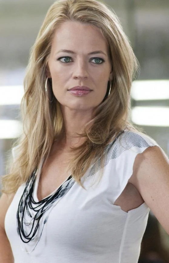 Leverage Tara Cole 4210